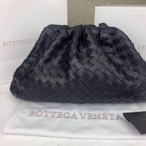 Bottega Veneta The Pouch 40 Woven Black